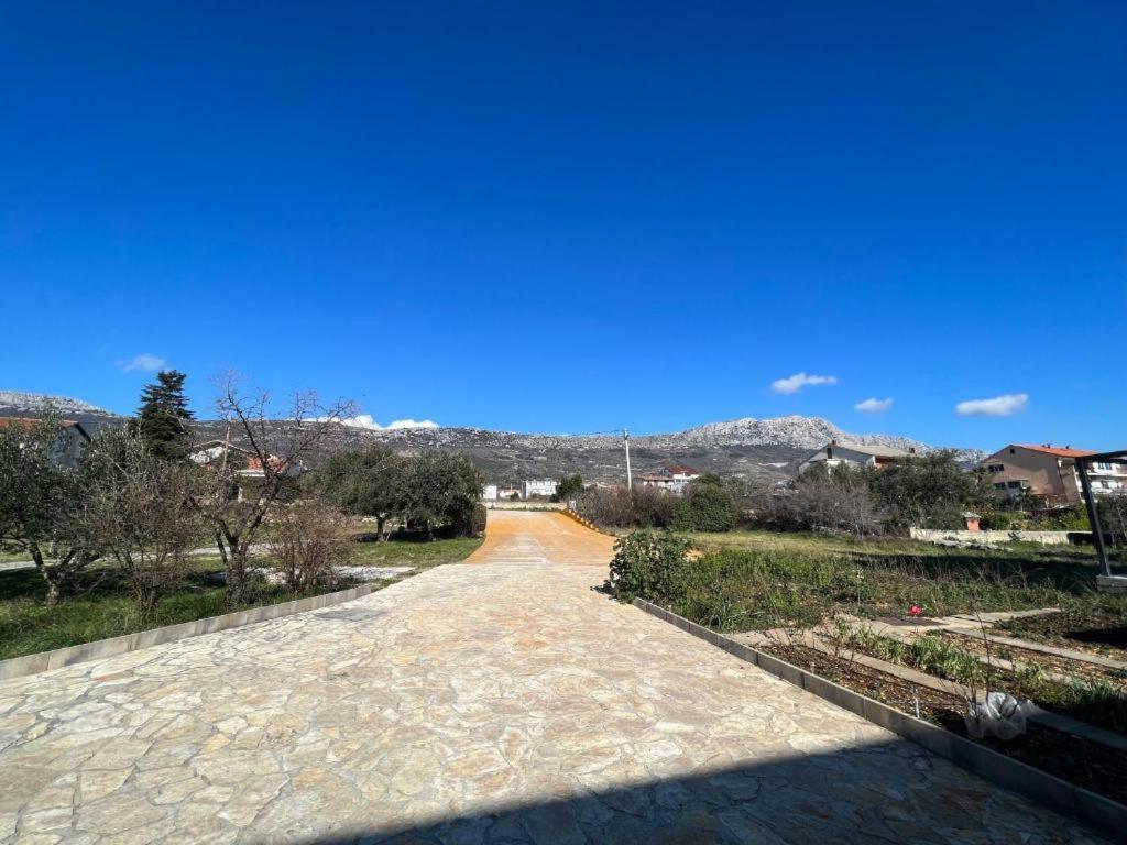 Kaštela Spacious Apartment Close To The Sea In Split Area מראה חיצוני תמונה