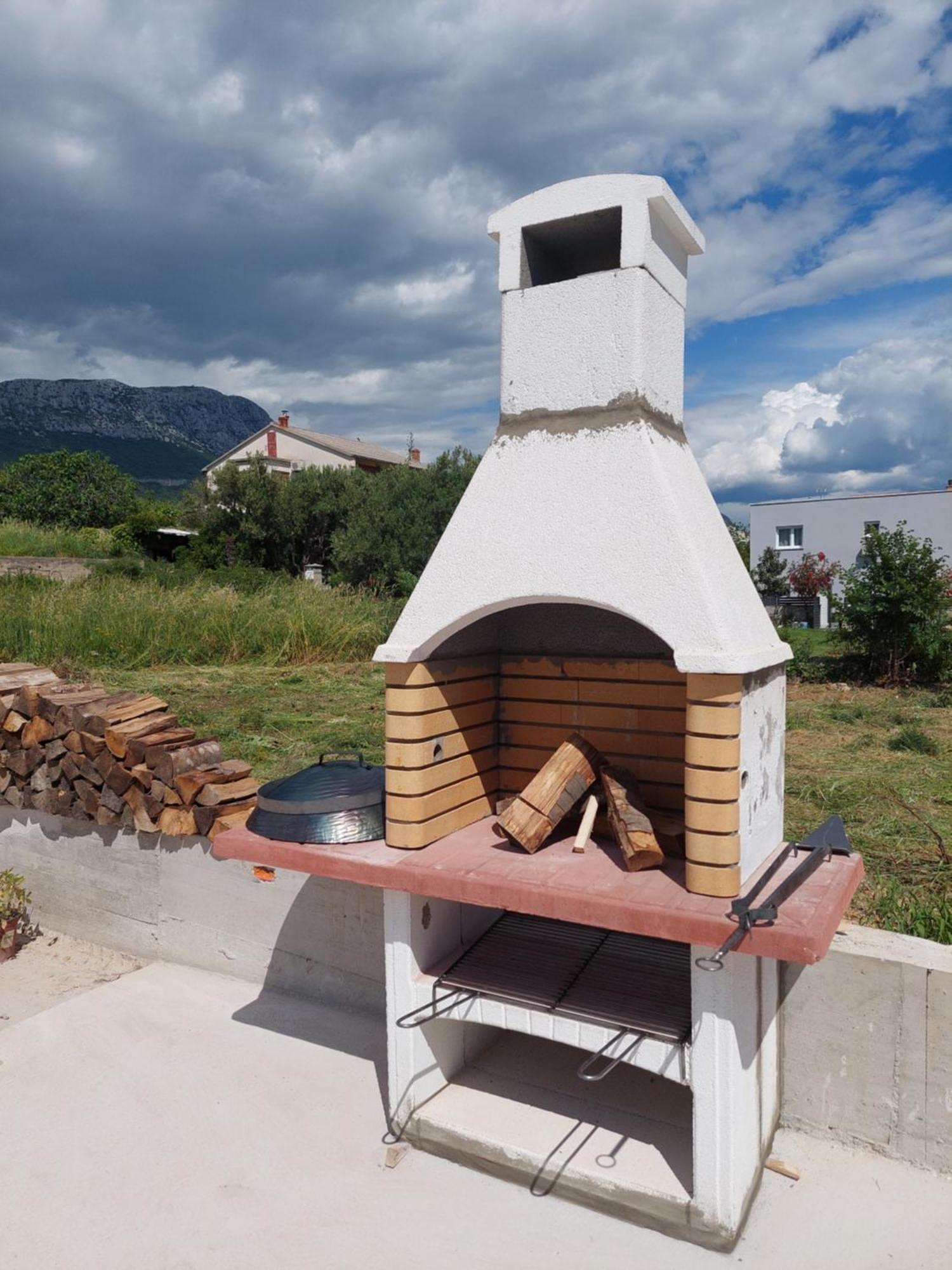 Kaštela Spacious Apartment Close To The Sea In Split Area מראה חיצוני תמונה